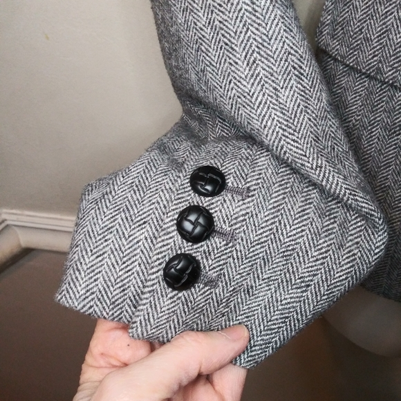 Banana Republic New Without Tag Dark Gray & White Herringbone Wool Blend Blazer - Picture 6 of 13